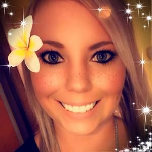 Meet your Posher, Stephanie